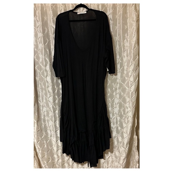 Free People Tiered Long Sleeve Oversized Deep Scoop Sunseeker Maxi T Dress Black - Picture 11 of 16